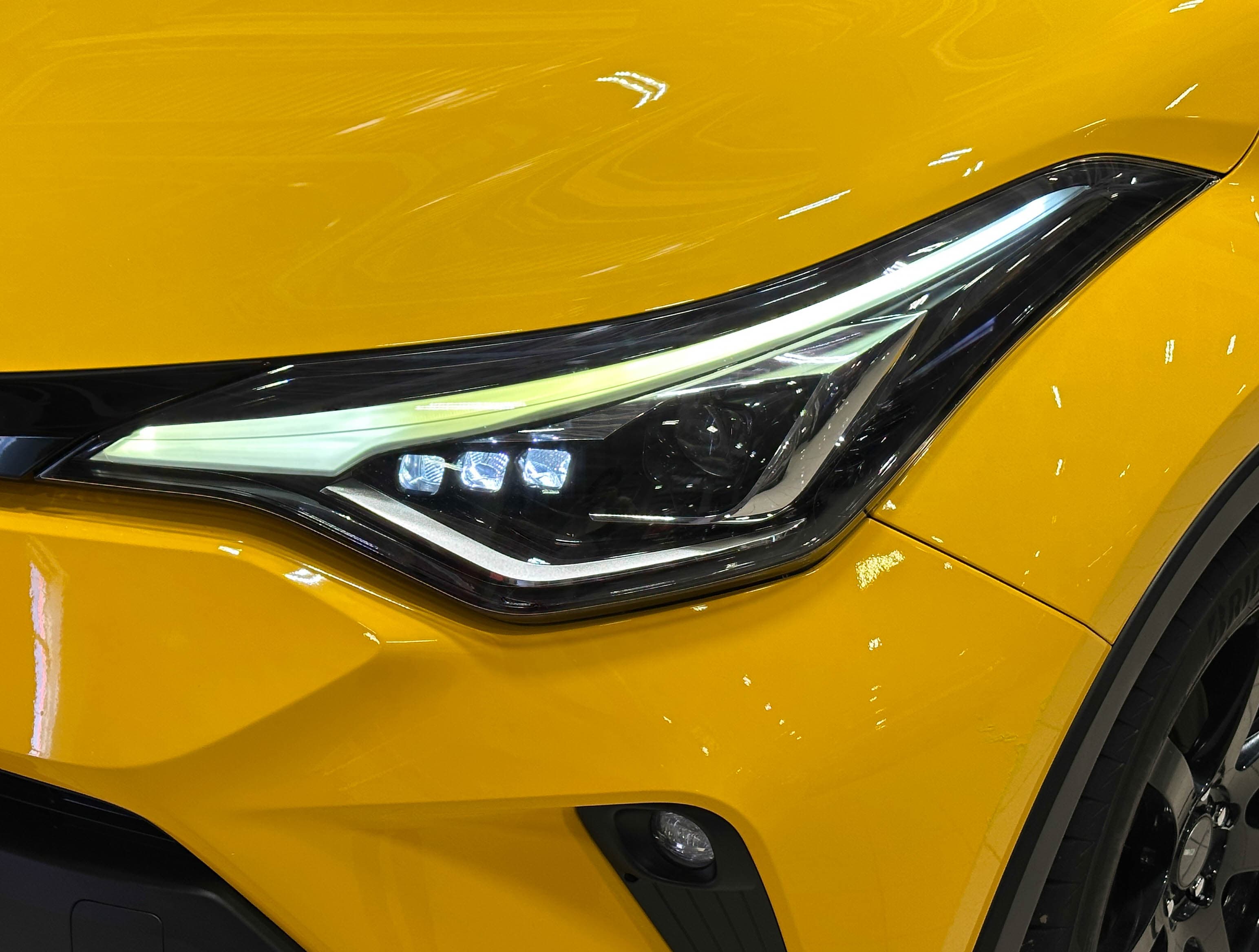 Toyota C-HR - 4